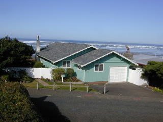 1374 Seawoods Ter, Waldport, OR 97394-9070