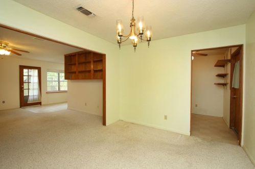 7420 Beckwood Dr, Fort Worth, TX 76112-5908