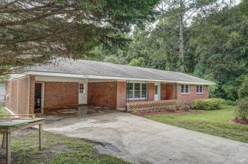 2708 Lakeview Dr, Conyers GA  30094-4944 exterior