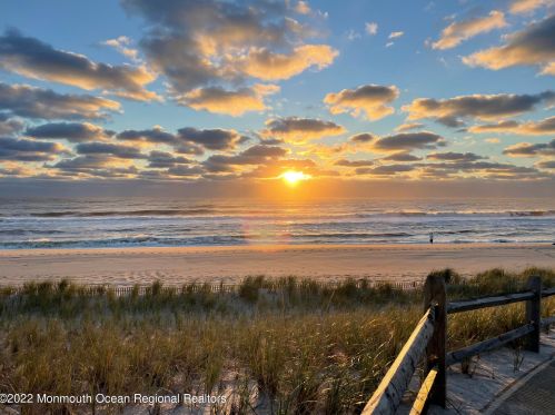 67 Pacific Way, Lavallette, NJ 08735-3215