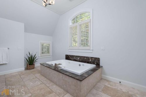 4711 Dudley Ln, Atlanta GA  30327-3330 exterior