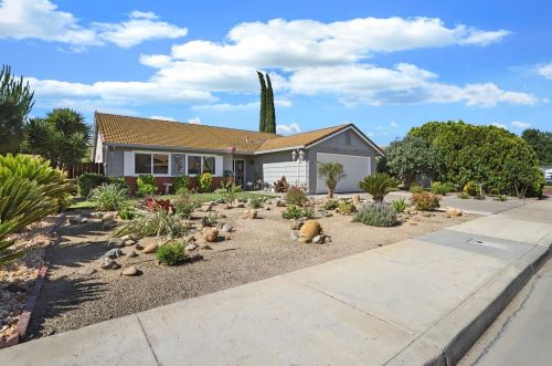 1349 Quail St, Los Banos, CA 93635-3033