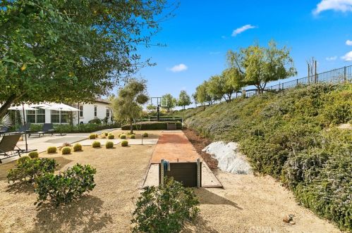 1769 Green Orchard Pl, Riverside CA  92508-8746 exterior