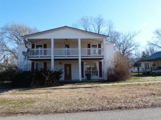 205 Bratton St, Decherd, TN 37324-3157