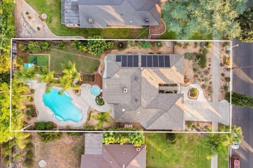 3975 Beechwood Pl, Riverside CA  92506-1160 exterior