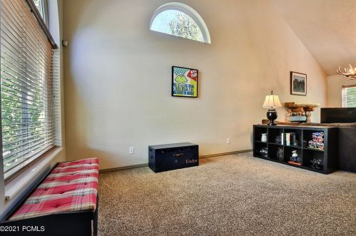 8028 Springshire Dr, Park City UT 84098-5396 exterior