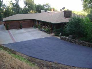 18300 Zeni Ln, Tuolumne, CA 95379-9677