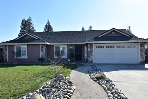 810 Tuolumne Rd, Turlock, CA 95382-1547