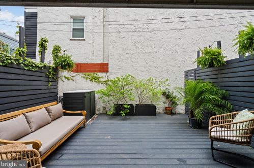 771 12 St, Philadelphia PA 19123-1960 exterior