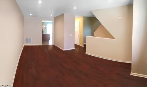 49 Lakeview Ter, Wantage, NJ 07461-4710
