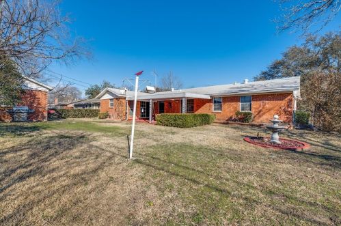 5716 Bonnie Wayne St, Fort Worth TX  76117-2026 exterior