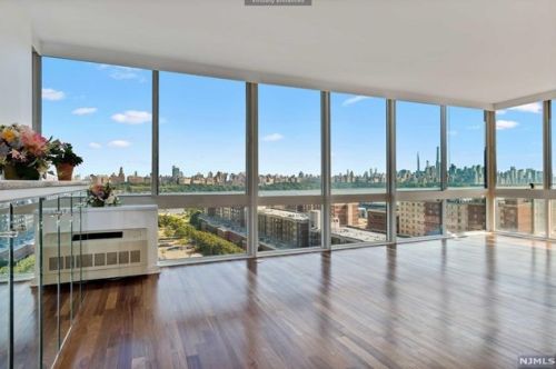 1728 Hudson Park, Edgewater, NJ 07020-1574