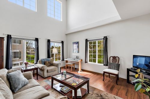 136 Enclave Cir, Lemont, IL 60440-3565