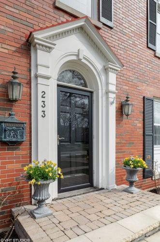 233 Fairfield Ave, Elmhurst, IL 60126-3233
