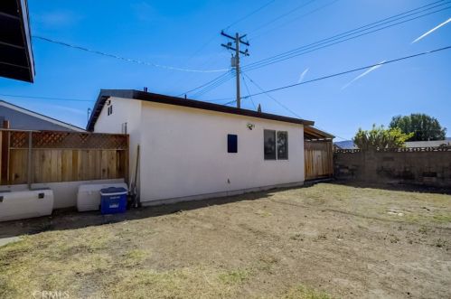 1518 Cochran St, Simi Valley CA 93065-2047 exterior