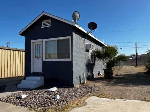 537 Front St, Chemehuevi, CA 92363-2955