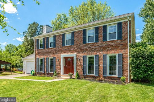 2570 Viking Ct, Herndon, VA 20171-2424
