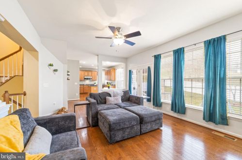 18799 Pier Trail Dr, Triangle VA  22172-2351 exterior