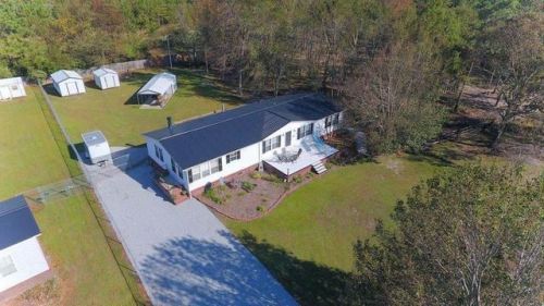 266 Albacore Rd, Bonneau, SC 29431-8427