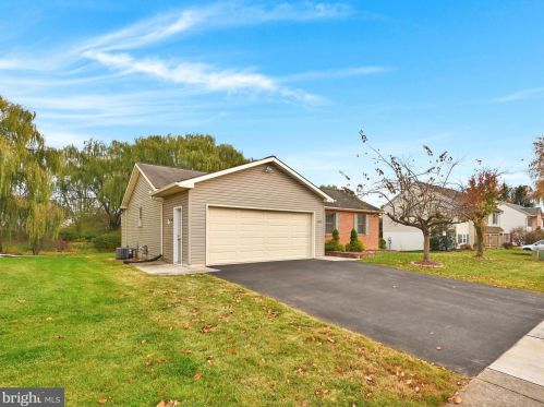 1629 Brookhaven Dr, Lancaster, PA 17601-4466