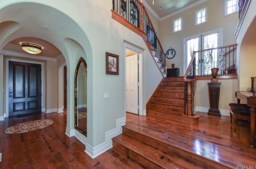 25 Blue Smt, Irvine CA  92603-0168 exterior