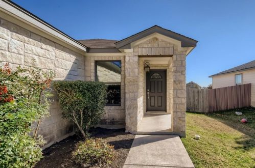 177 Karrie Dr, Uhland TX  78640-5593 exterior