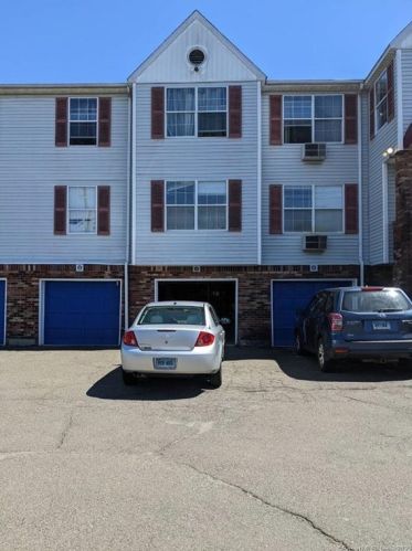 1744 Thomaston Ave, Waterbury, CT 06704-1014