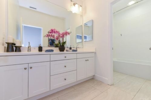 82 Cherry Tree, Irvine CA  92620-7301 exterior
