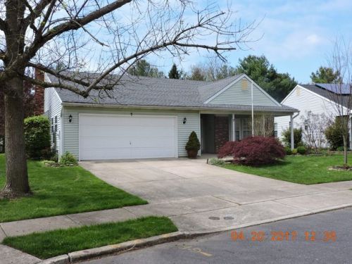 7 Lake View Ter, Columbus, NJ 08022-1032