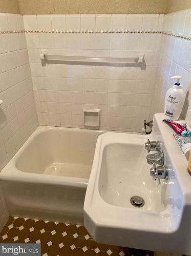 1401 State St, Trenton NJ 08609-1713 exterior