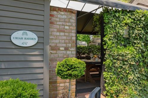 60 Main St, Essex, CT 06426-1136