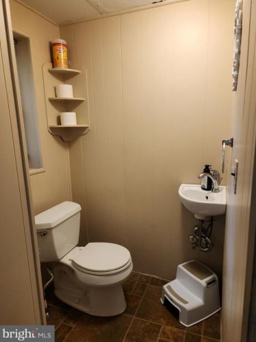 750 Summit Dr, Lancaster PA  17601-1152 exterior