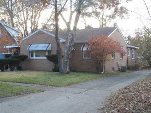 412 Bayliss Ave, Rockford, IL 61101-5425