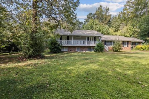 635 Londonberry Rd, Atlanta, GA 30327-4955