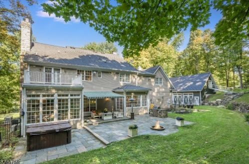 51 Woodland Rd, Dover NJ  07869-4135 exterior