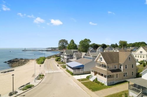 35 Bayview Ave, Niantic, CT 06357-3118