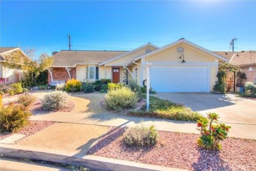 5374 Rome Ave, Cypress, CA 90630-3745