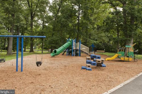 116 Kinsman View Cir, Silver Spring MD 20901-1661 exterior