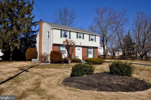 248 Hendrickson Ave, Beverly, NJ 08010-2023