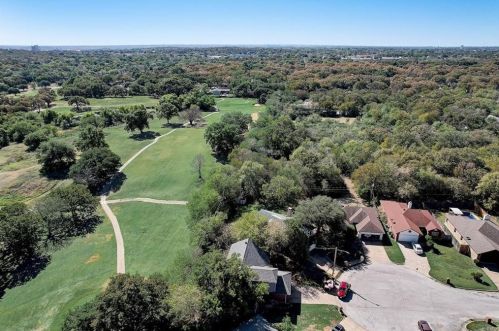 5187 Mdw Ct, Fort Worth TX  76112-3865 exterior