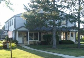 636 Newton Ct, Schaumburg, IL 60194-2542