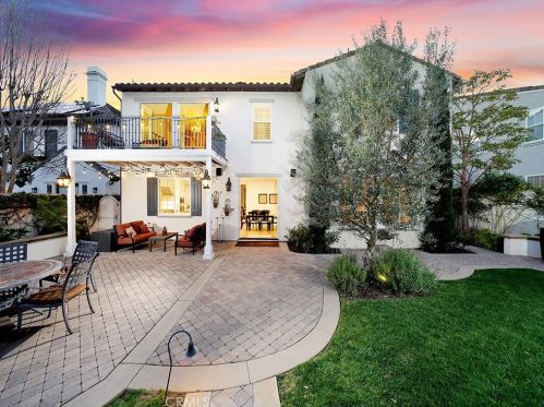 22 Calle De La Luna, San Clemente, CA 92673-6871