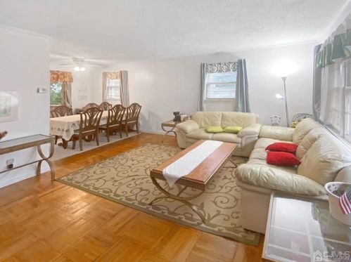 11 Overton Rd, Trenton, NJ 08690-1512