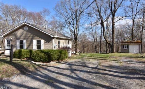 913 Oriole Trl, Fredon, NJ 07860-4421