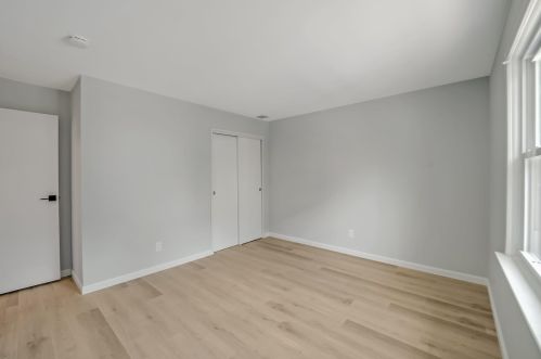 81 Edgewater Pl, Edgewater NJ  07020-1205 exterior