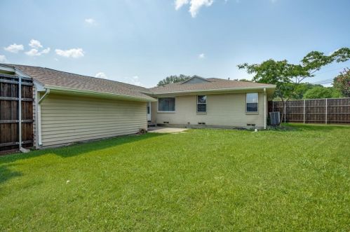 7026 Dalewood Ln, Dallas TX  75214-1809 exterior