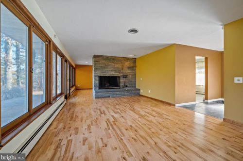 36 Bear Brook Rd, Princeton NJ  08540-6216 exterior