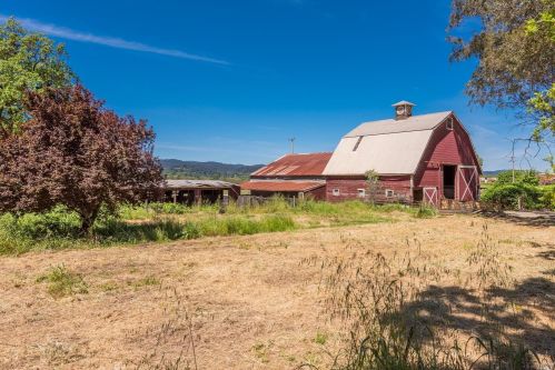 11971 Old Redwood Hwy, Healdsburg, CA 95448-9579