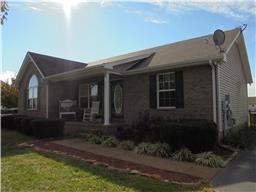 204 Westland St, Portland, TN 37148-2219