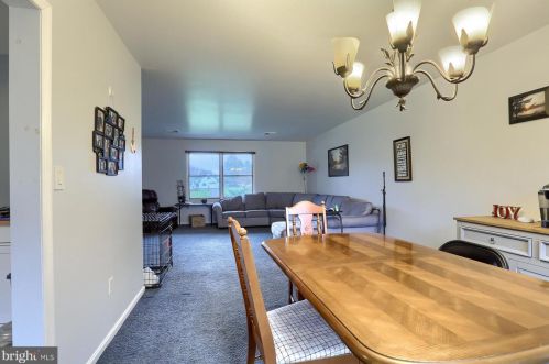 332 Bonnybrook Rd, Carlisle PA  17015-9290 exterior